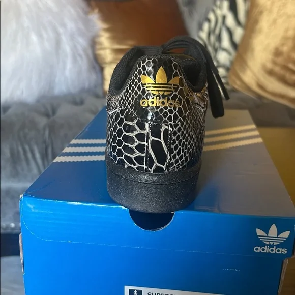 Adidas superstar W adidas size 7. Black and gold. Worn once. - Picture 2 of 9